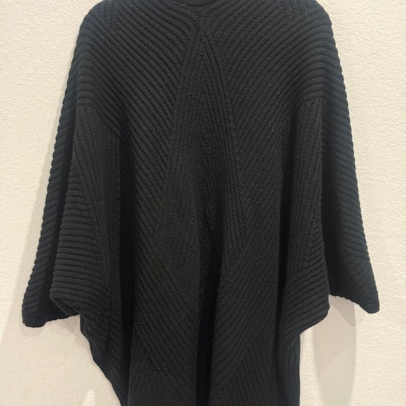Torrid Black Chunky Knit Shrug - Picture 6 of 7